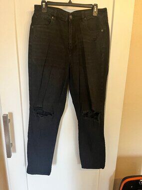 [#74] American Eagle Black Ripped Jeans Women's 12 Long Distressed